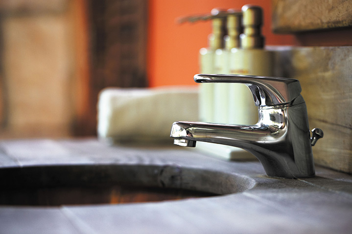 A2B Plumbers are able to fix any leaking taps you may have in Little Lever. 